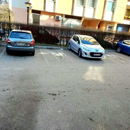 Apartamento Stan Na Dan Centar Banja Luka Exterior foto